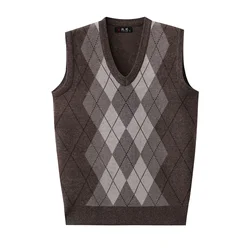 Argyle Black Knitted Sweaters for Men Plaid Vest Sleeveless Brown Man Clothes Waistcoat V Neck High Quality Replica Old Order X