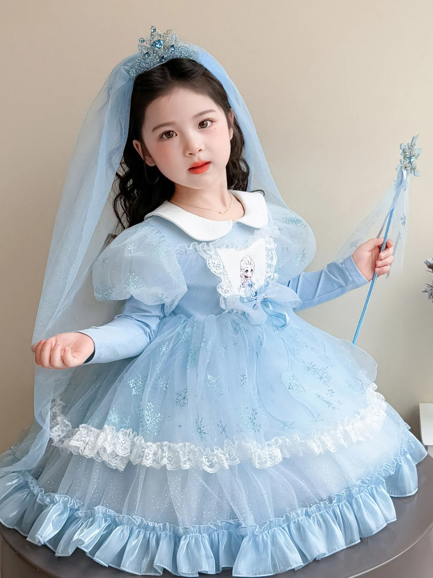 

Платье принцессы Эльзы из мультфильма «Холодное сердце» Disney, новое милое бальное платье с воротником «Питер Пэн» и длинными рукавами для девочек, весенняя модная сетчатая одежда для дня рождения