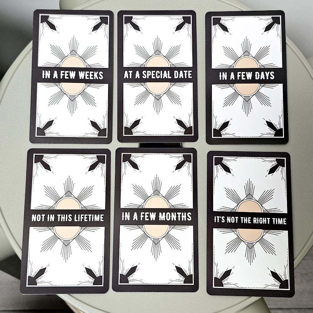 54 cartes cartes Oracle de synchronisation divine - Quand? Obtenez des réponses rapides aux questions relatives au temps avec ce jeu Oracle 10,3 x 6 cm
