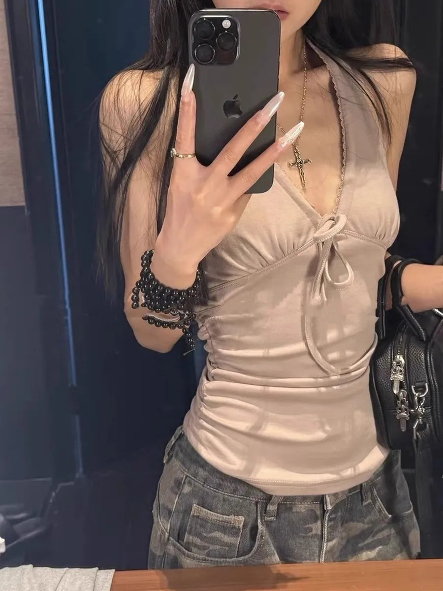 2025 Summer Pure Desire V-ne Strap Design ter Top Slim Fit Pleated Design Sense T-irt Women's Faion Svel Vest