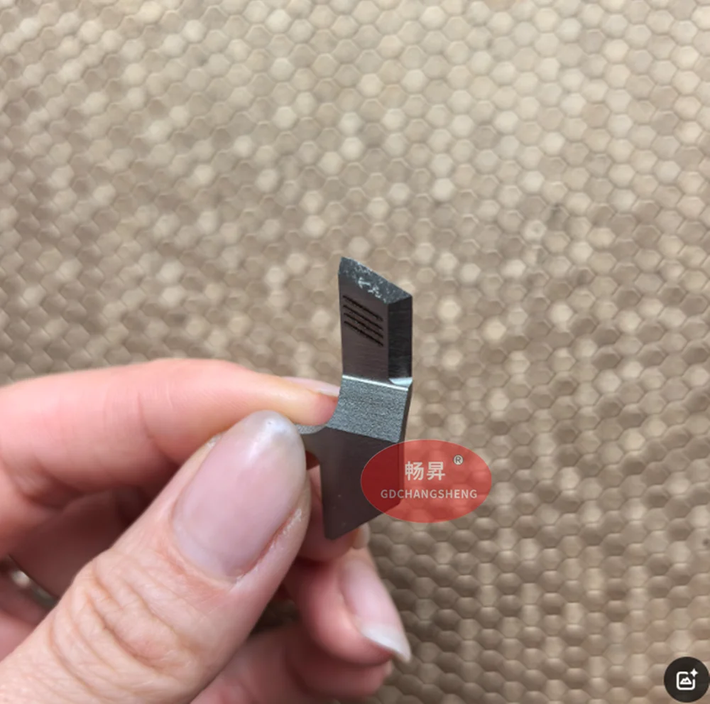887 Dukepu Sewing Machine Spare part part no. 0887 330070 or 0887330070 knife blade