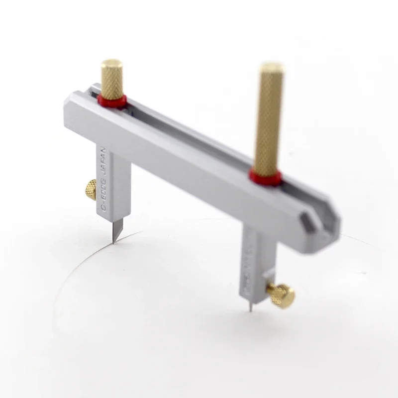 Japan Nt Cutter Multifunctionele Draagbare Kompas Gatensnijder Parallelle Papiersnijder C-700GP Kompassnijder Gatfrees