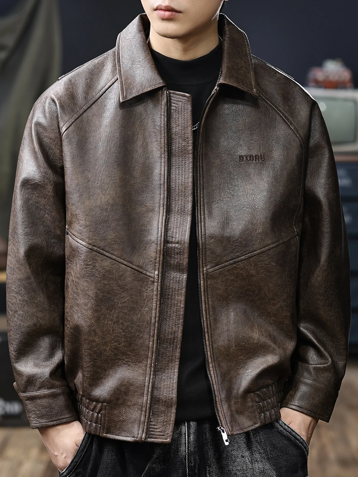 Cappotto da uomo in pelle PU vintage americana di fascia alta Jaet Faionable ricamato patchwork vestibilità ampia lungo Sve Retro Sle