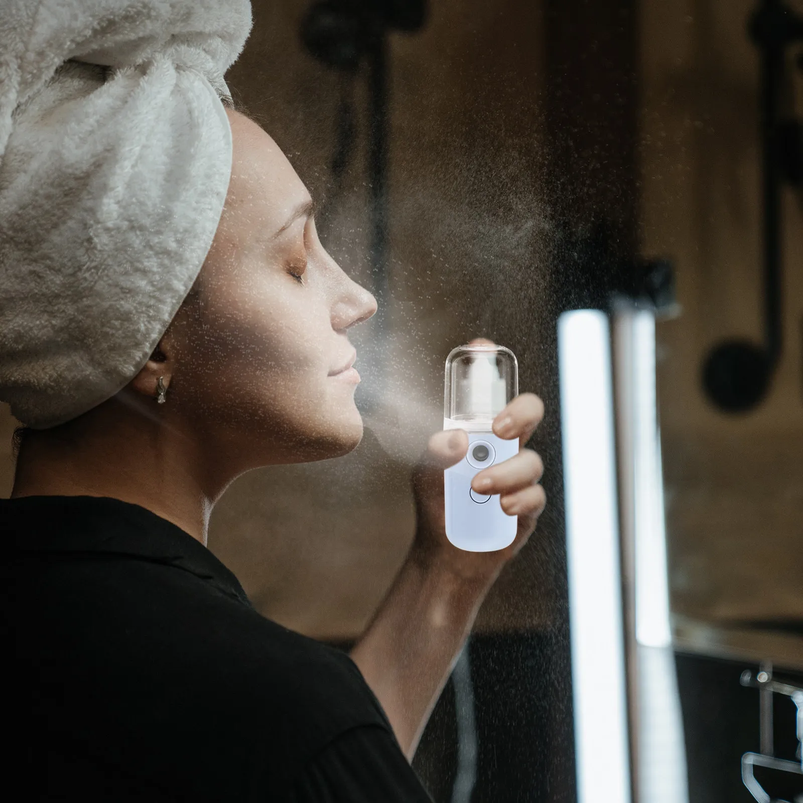 

Набор из 4 мини-распылителей для лица, 30 мл, USB-перезаряжаемый, портативный увлажнитель для глубокого увлажнения и впитывания влаги в кожу