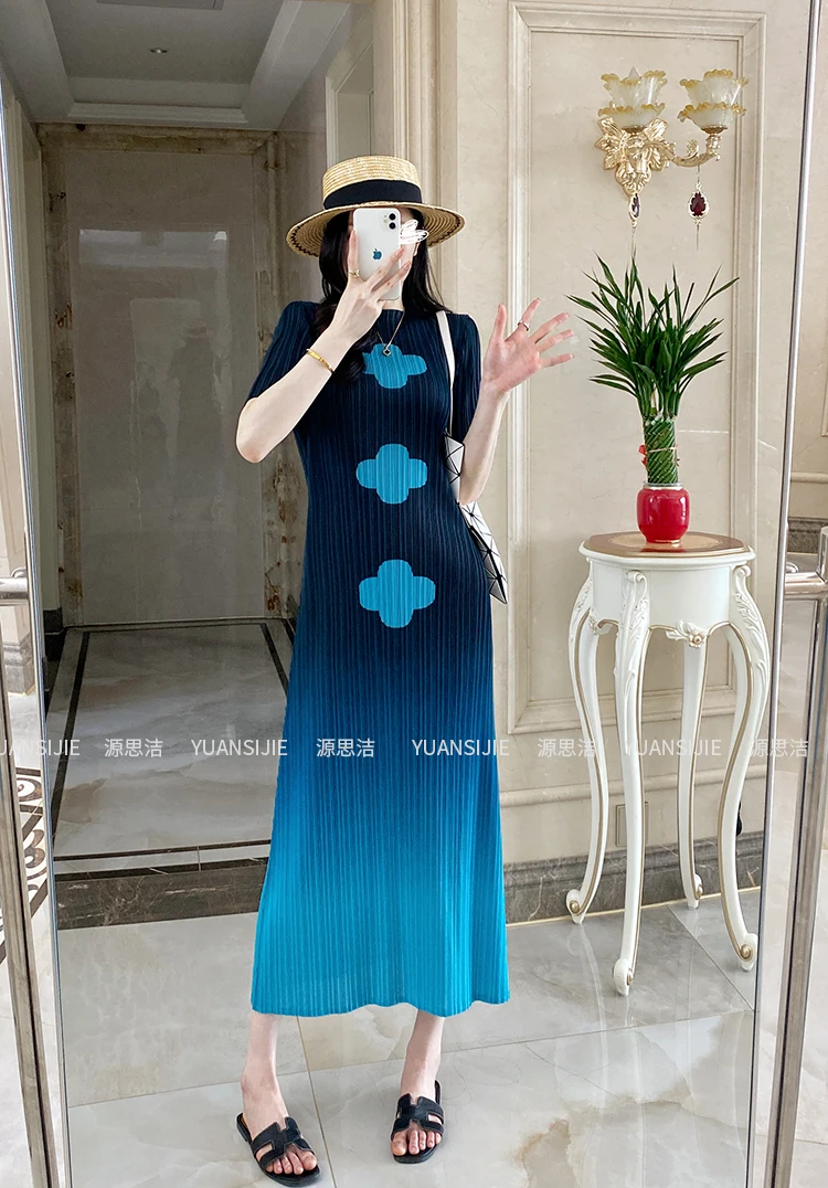 

HOT SELLING Miyake fold short sleeve fashion half high collar Gradient print dress IN STOCK