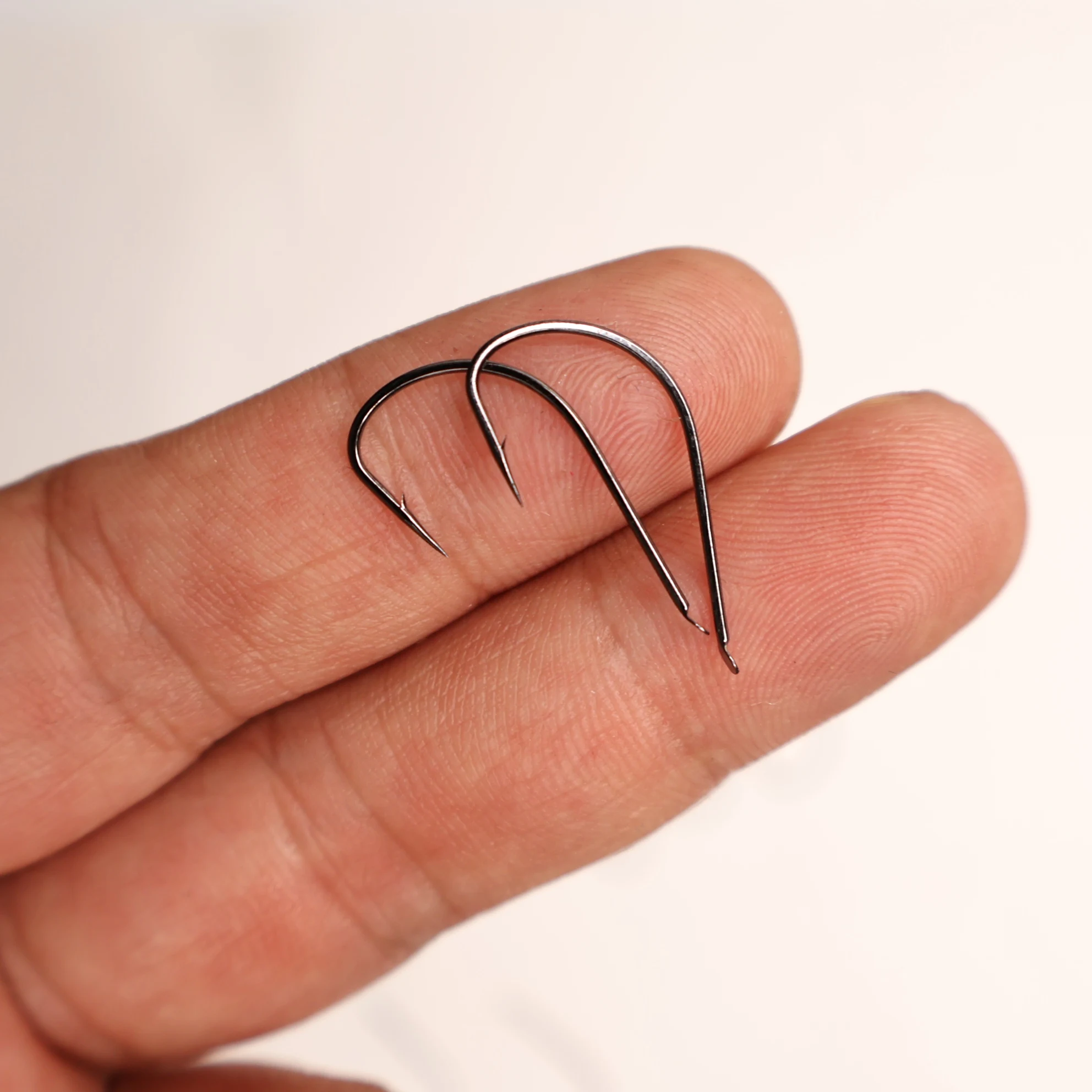 50 Stück Flussangelhaken aus Kohlenstoffstahl mit feinem Schaft, geeignet für Insektenköder mit Widerhaken, ideal für Fluss- und Fliegenfischen. – Detail 3