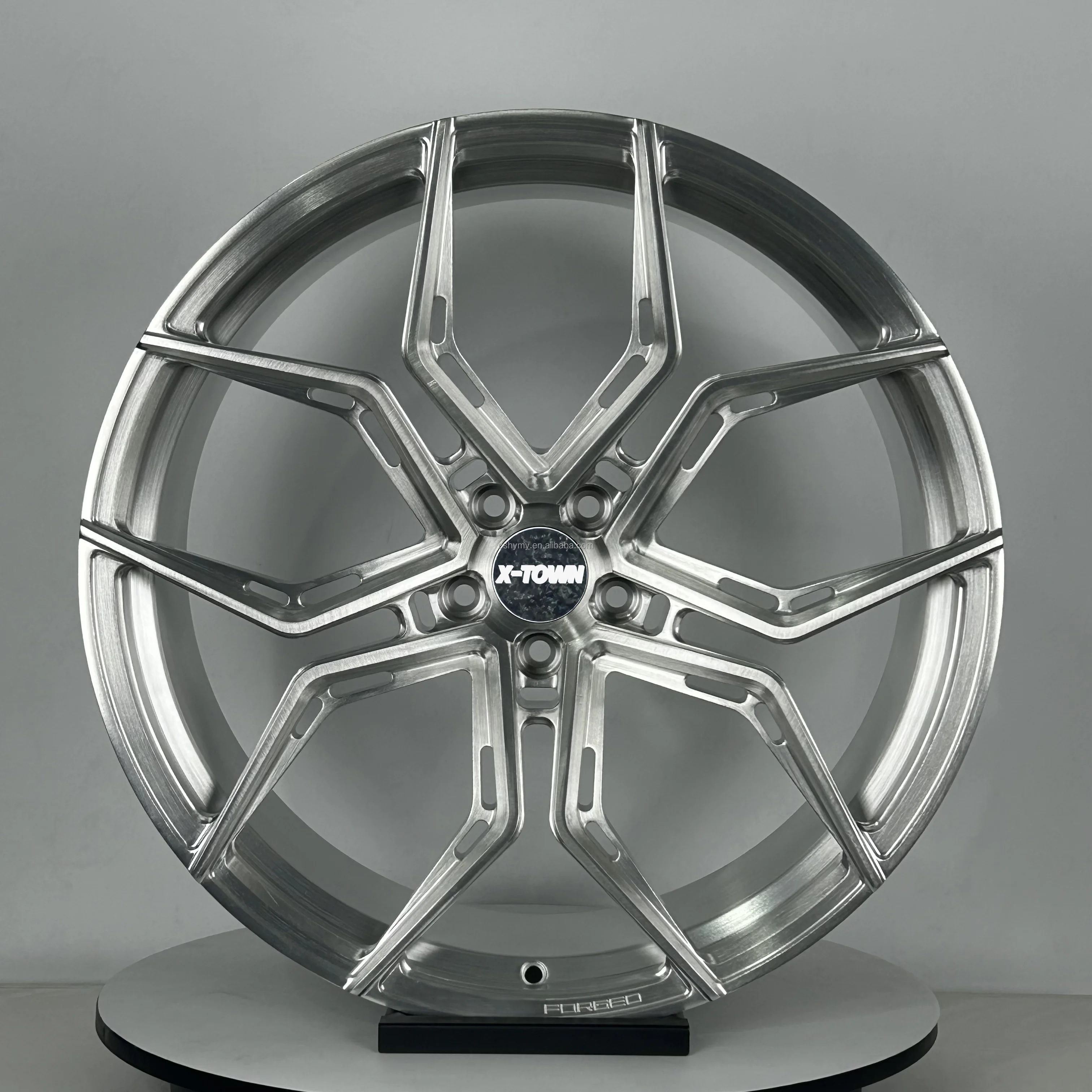 

Новые кованые диски из алюминиевого сплава 18-22 дюйма 24 дюйма Автомобильные диски для Q8 с диаметром 25 мм