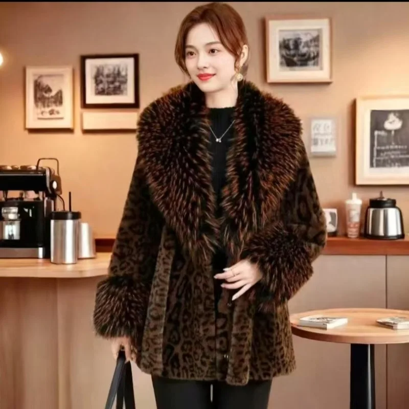 2026 Autumn Winter Women's New Medium and Long Fur Leopard Print Thickened Coat Fur Collar Temperament Integrated Fashion Coat