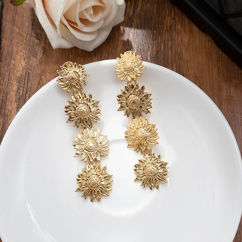

Stainless Steel Metal 18KGold Sunflower Metal Exaggerated Long Alloy Flower Earrings Jewelry Vacation Style New Tassel Fashion