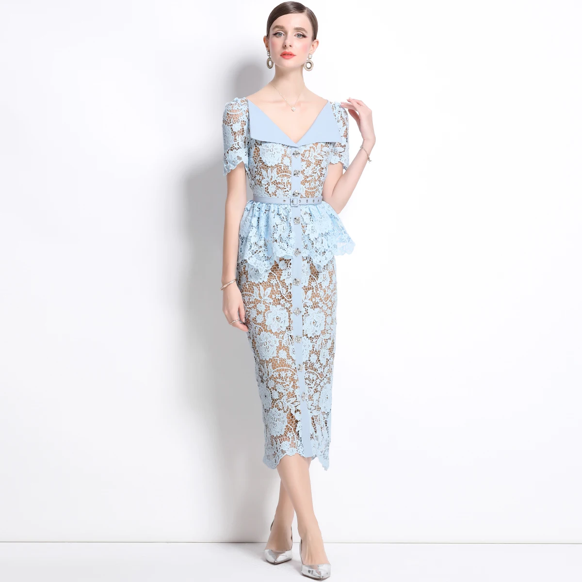 

Elegant Crystal Buttons Embroidery Lace Dresses Women's V-neck Short Sleeve Ruffles Hollow Out Formal Evening Party Long Dress