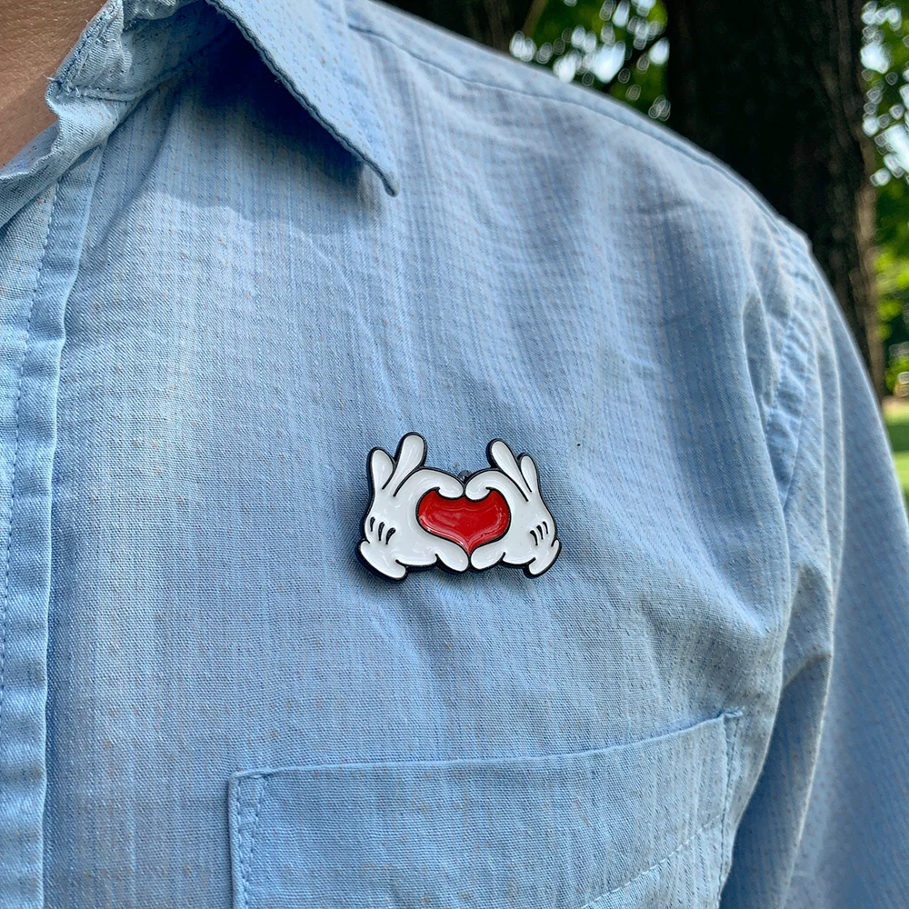 Cartoon Finger Gesture Love You Enamel Pins Creative Metal Decoration Brooch Lapel Badge Clothes Backpack Accessory for Friends
