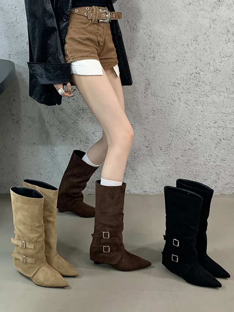 

Женские модные ботинки из коричневого бархата с острым носком, на среднем каблуке, с пряжкой и ремешком, высотой до колена