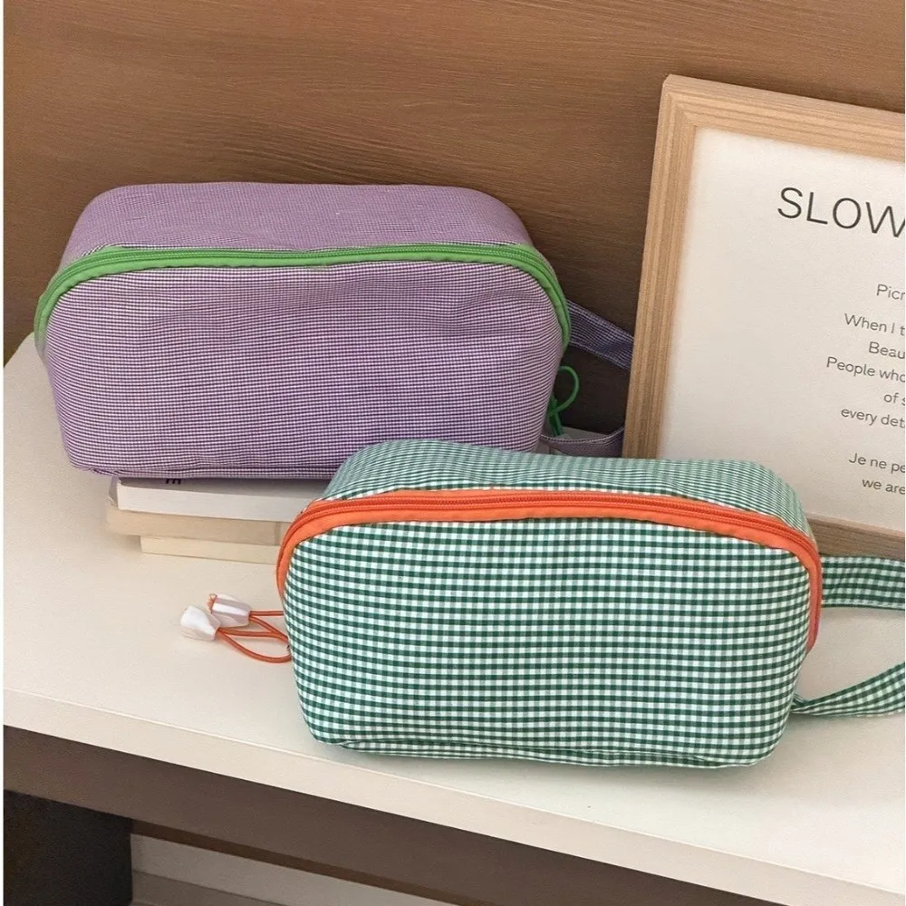 Pillow Shaped Travel Cosmetic Bag Multi-functional Large Capacity Makeup Organizer Bag Plaid Checkered Large Opening
