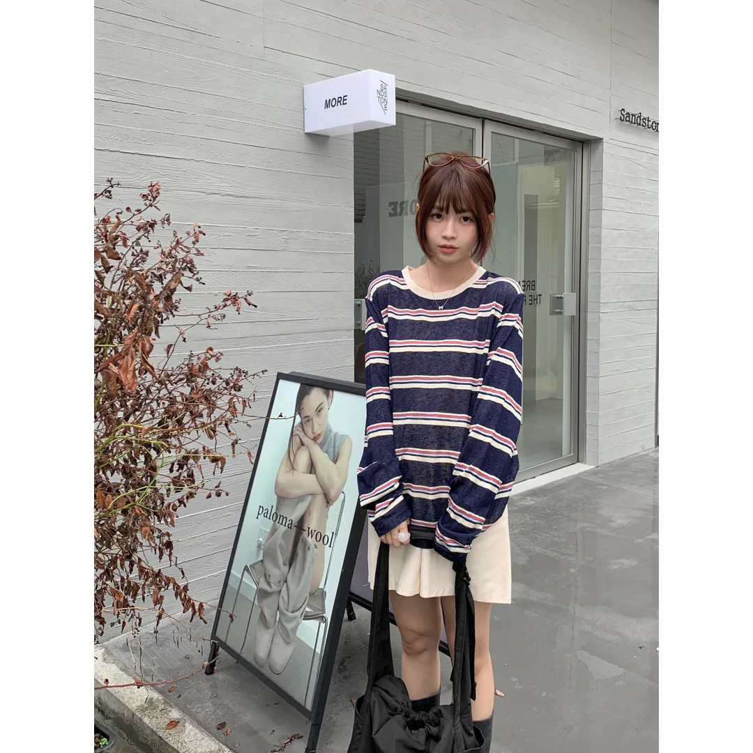 

Breathable Thin and Transparent Sunscreen Shirt with Contrasting Stripes, Loose Top, Long Sleeved T-shirt for Women