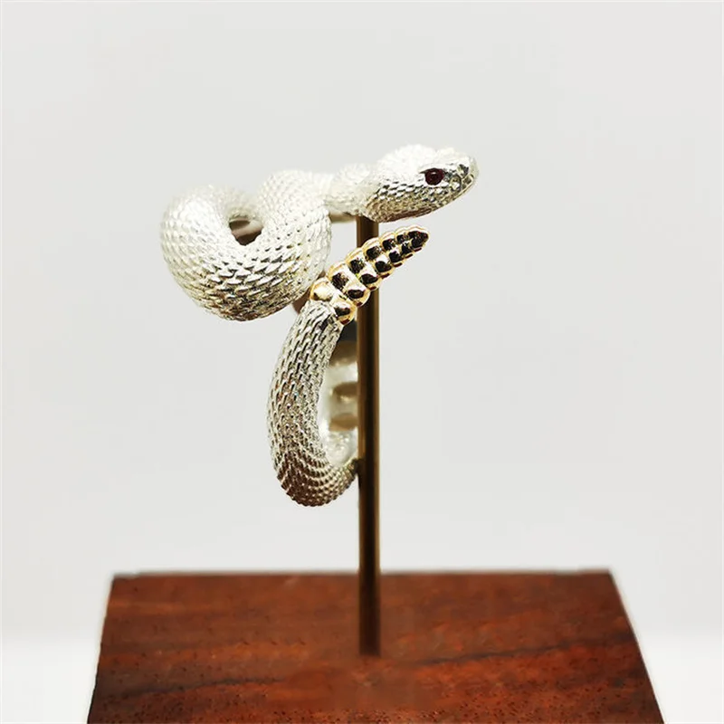 2022 New Vintage Snake Ring For Men Women Fashion Exquisite Punk Black White Rattlesnake Couple Ring Gothic Luxury Jewelry Gift