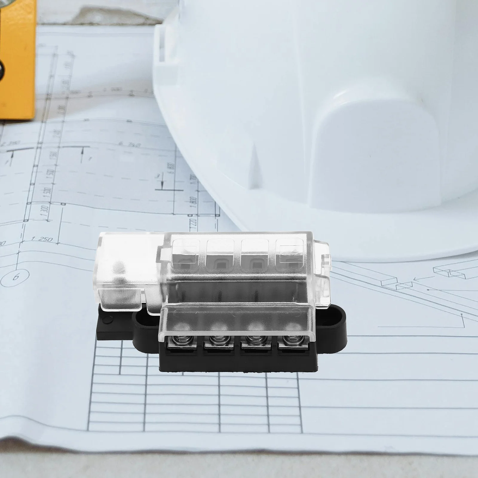 

Compact Fuse Box Cover Automotive 1 Input 4 Output Circuit Fuse Holder Panel for Car Truck Boat Marine Relay Box Kit