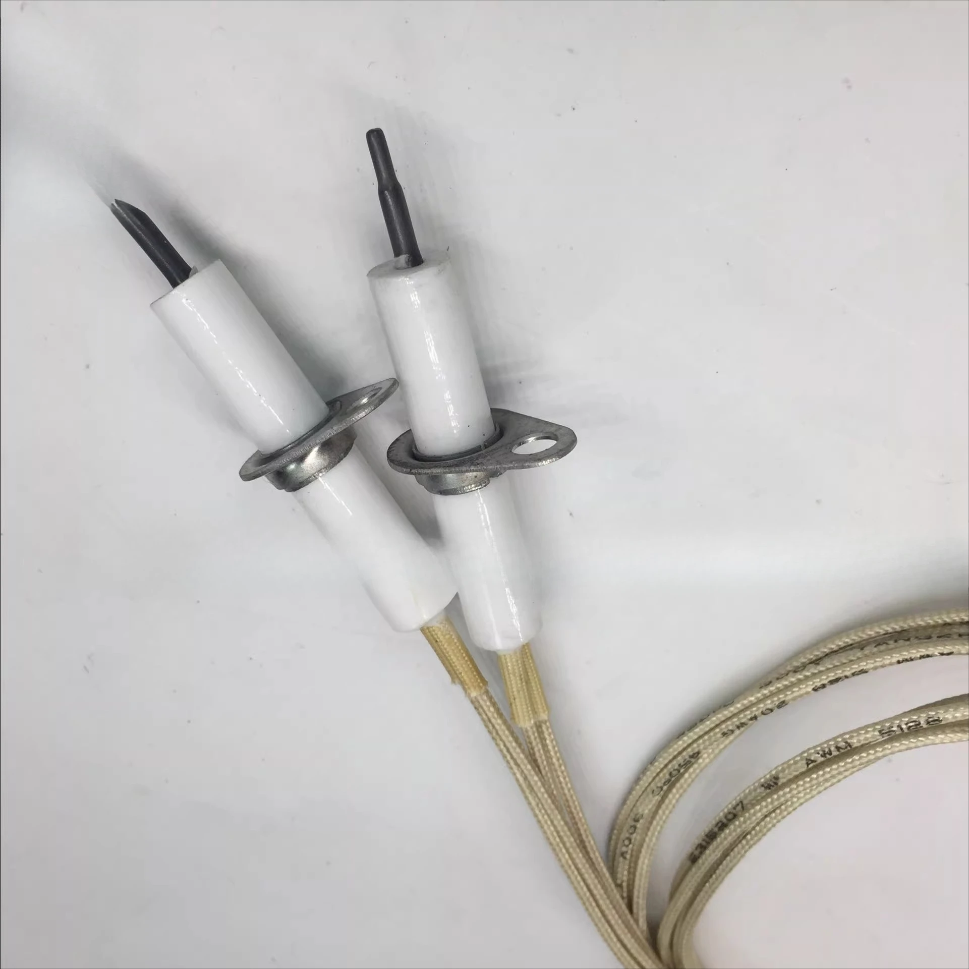 Silicon nitride heating head Dust particle ignition device High temperature resistant igniter Silicon nitride ignition rod