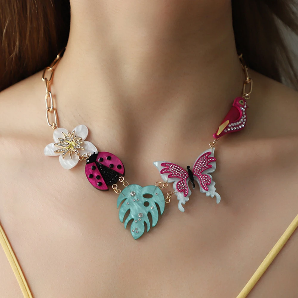 

2025 Spring And Summer new Acrylic Flower Bird Alloy Point Crystal Necklace Fashion Butterfly Jewelry Decorations For Women