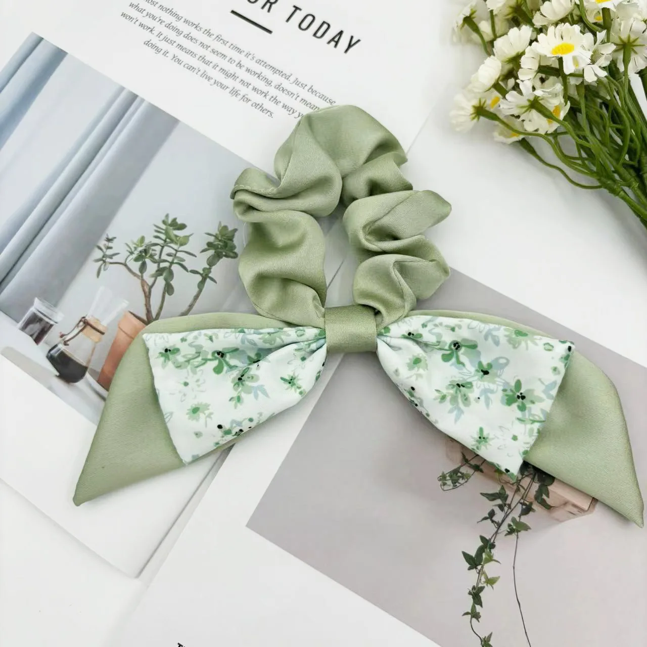 

1PC Satin Bow Scrunchie, Green Floral Print Hair Tie, Vintage Aesthetic Hair Accessory For Women, Cute Elegant Hair Decor
