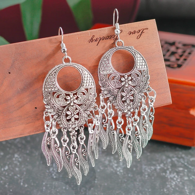 Silver flower earrings dangle hot sale
