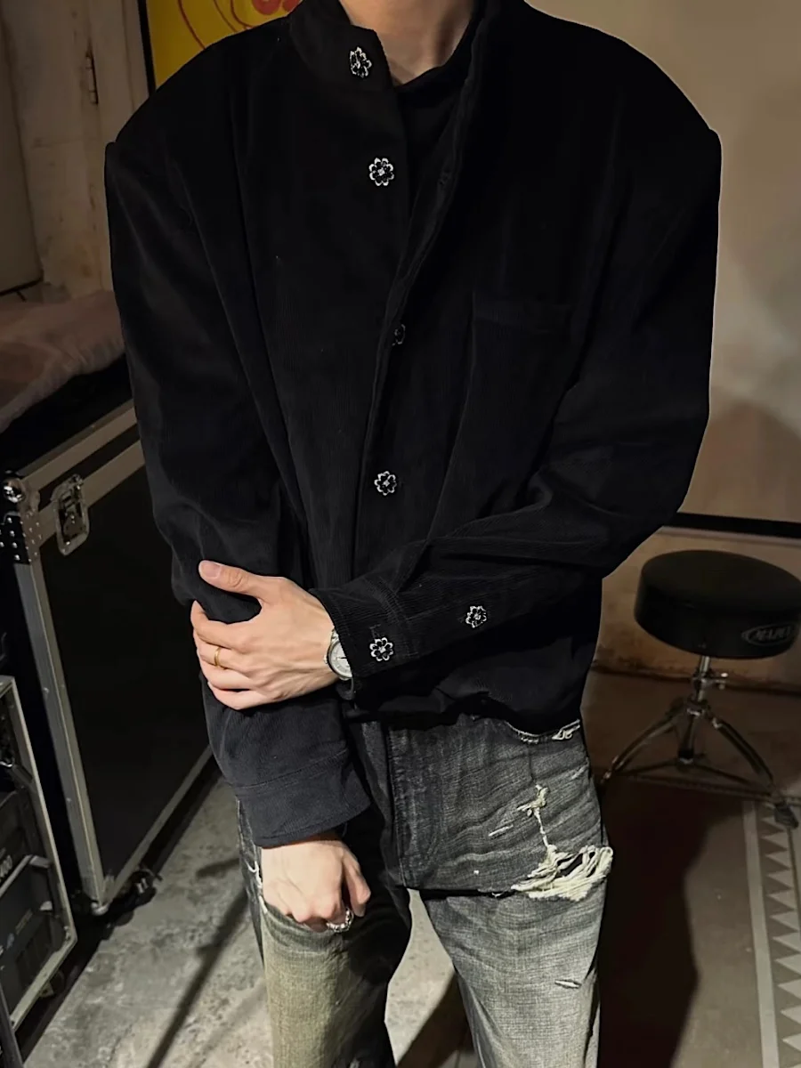 

Элегантная черная вельветовая куртка в новом китайском стиле с коротким воротником-стойкой и вышивкой, высококачественная мужская модная одежда для весны и осени