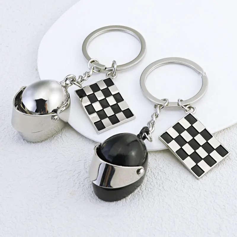 Creative Locomotive Helmet Keychain Pendant Custom Black and White Checkered Flag Helmet Couple Keychain Locomotive Bag Pendant