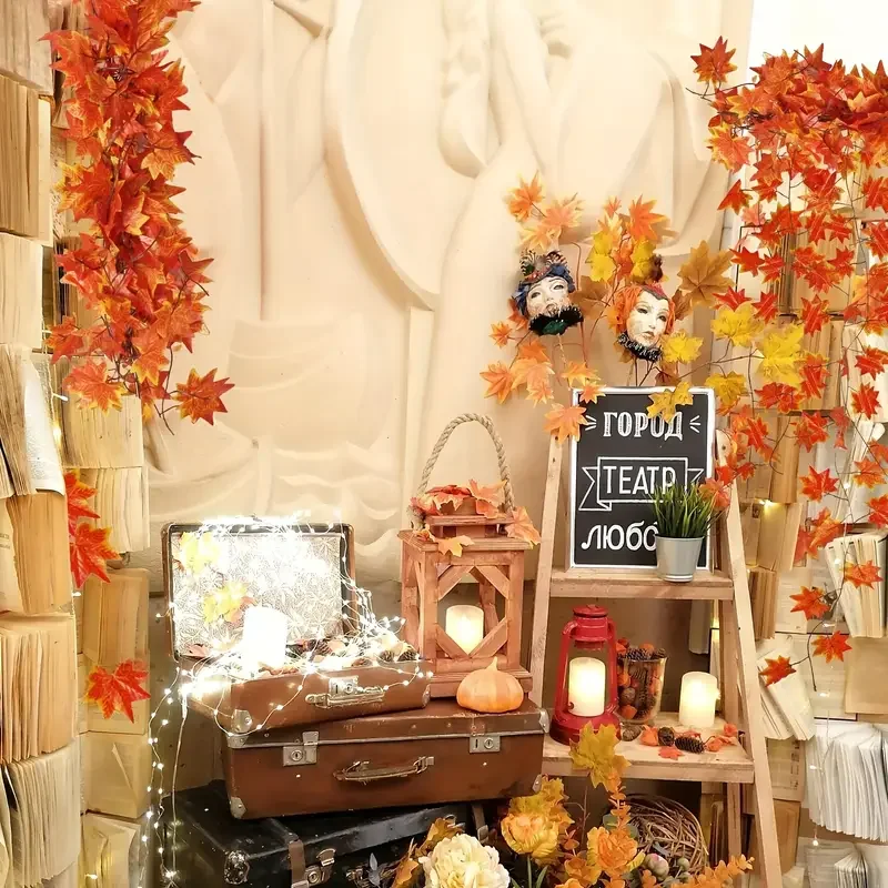 أوراق القيقب الاصطناعية سلسلة نباتات إكليل أوراق القيقب حديقة عيد الميلاد داخلي لحفل زفاف ديكور المنزل الخريف