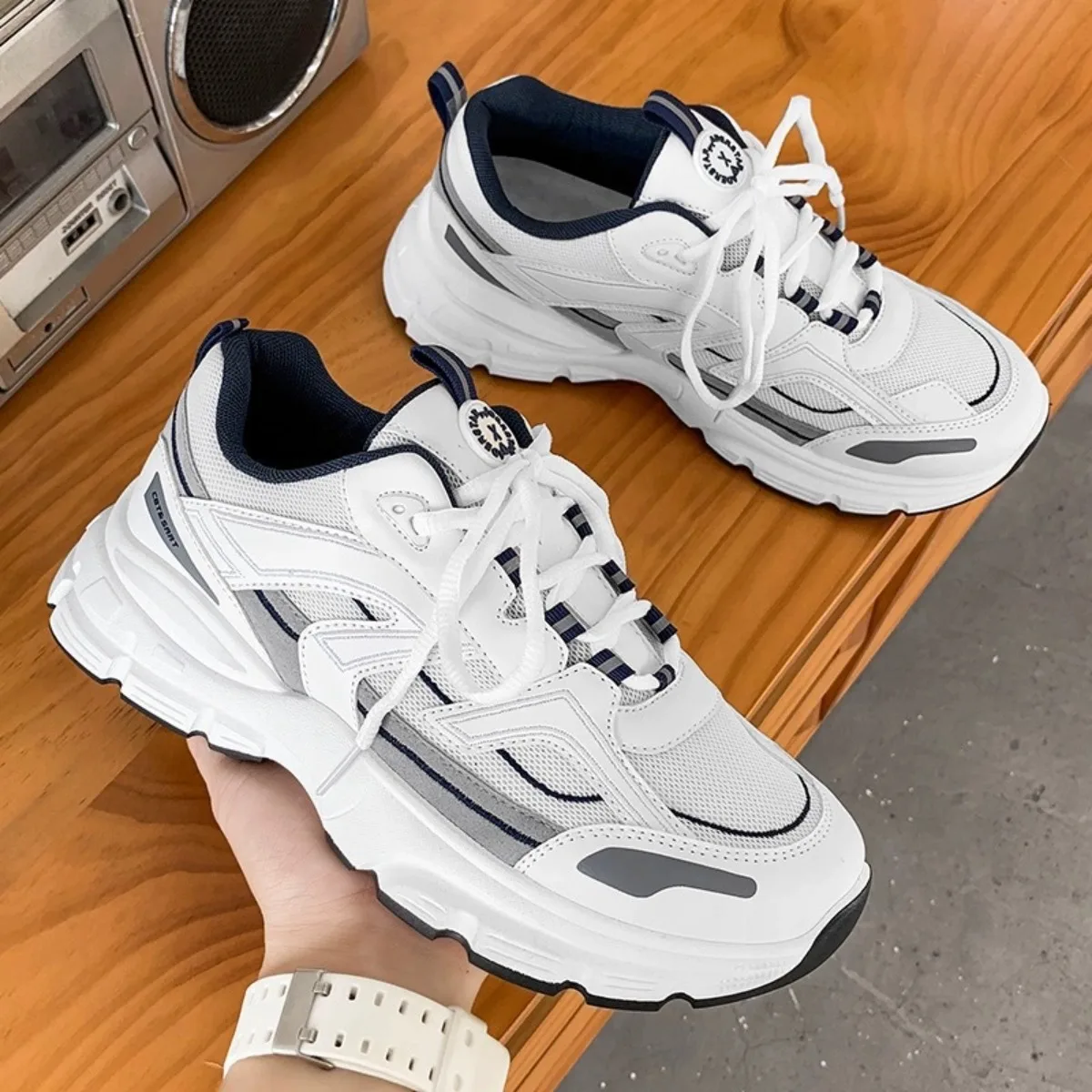 

Men's Fashion Mesh Running Sneakers - Breathable Non-Slip Sports Shoes, Comfortable Soft-Soled for Tennis & Daily Walking