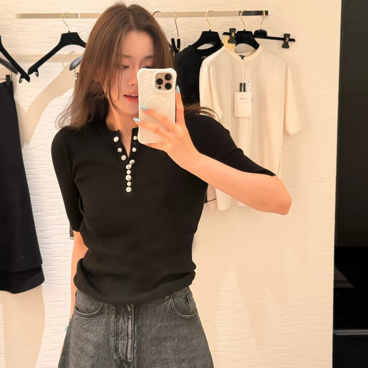 Summer new letter pearl buckle decorative round neck slim-fit top half-open five-quarter-sleeved knitted sweater short-sleeved
