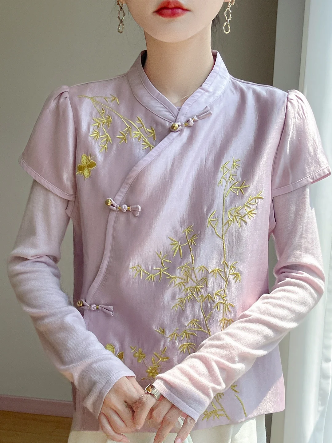 

Новый китайский жилет с вышивкой, женский осенний жилет 2024, топ на пуговицах в стиле ретро, верхняя одежда на пуговицах, модная одежда для поездок на работу