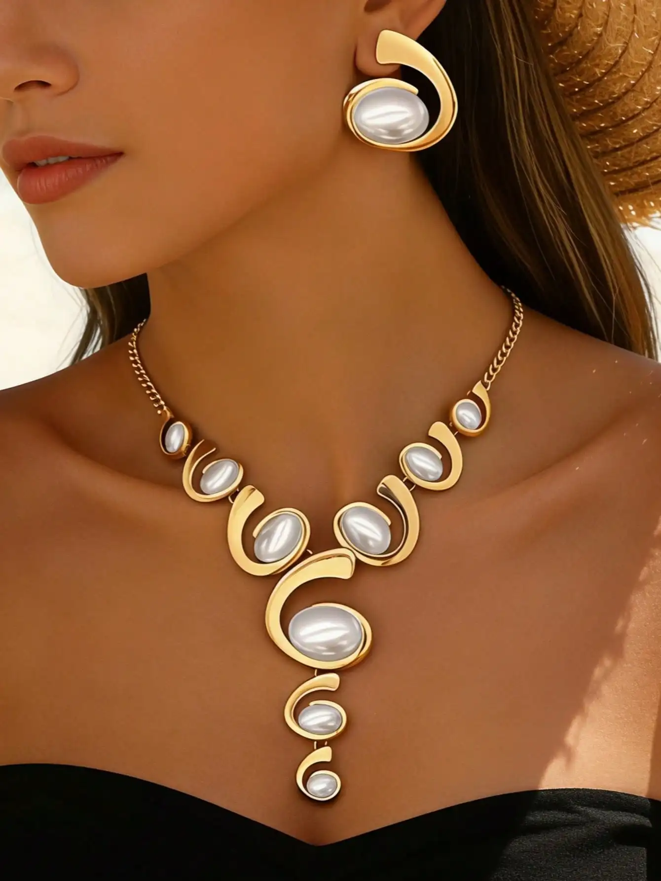 Luxury Pearl Necklace And Earring Set 2-Piece Set Exquisite Geometric Design Evening Party Accessory with Lightweight Metal Curv