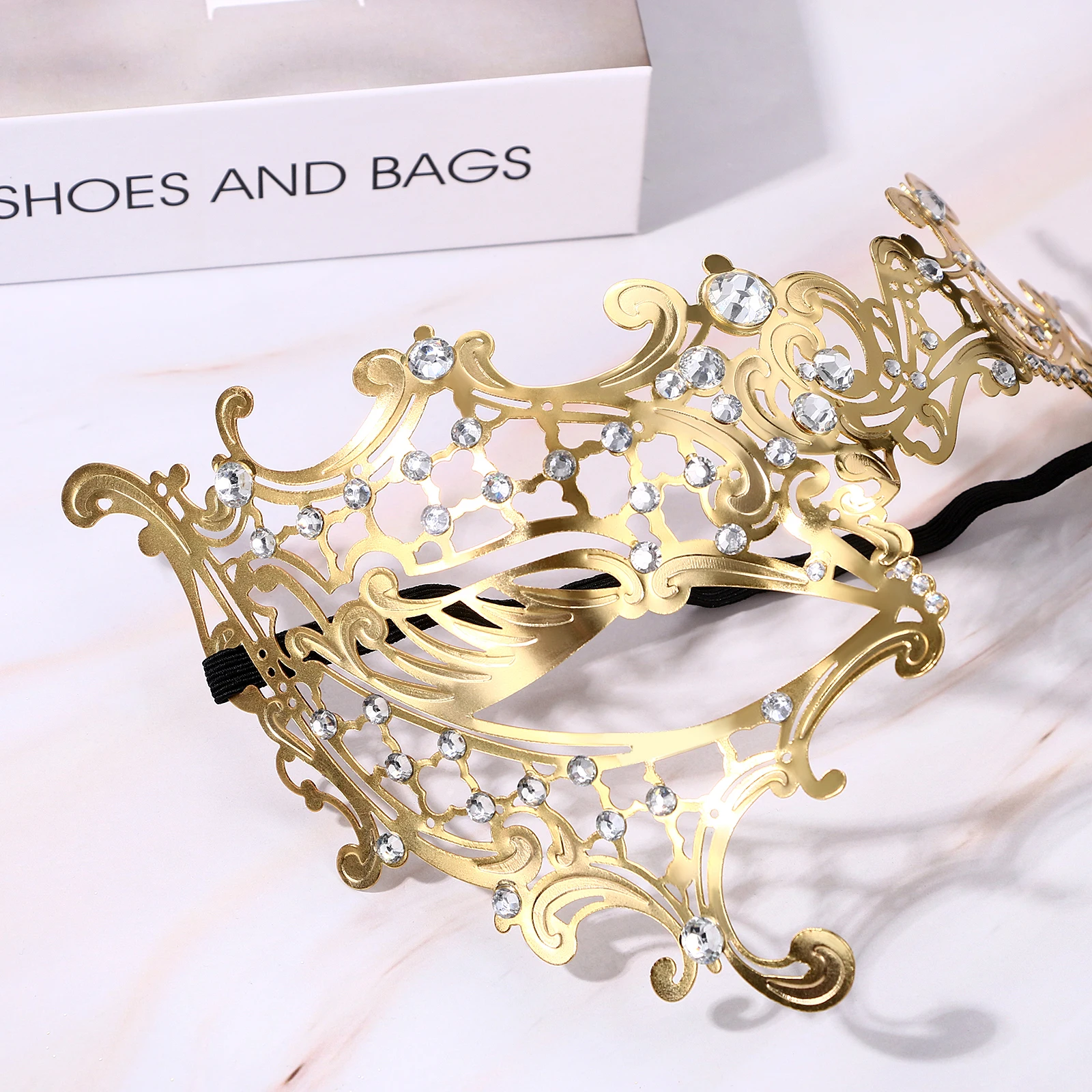 Maschera da donna con strass per feste in maschera di lusso con diamanti Maschera in metallo con strass lucido Maschera di Venezia adatta per la danza della festa