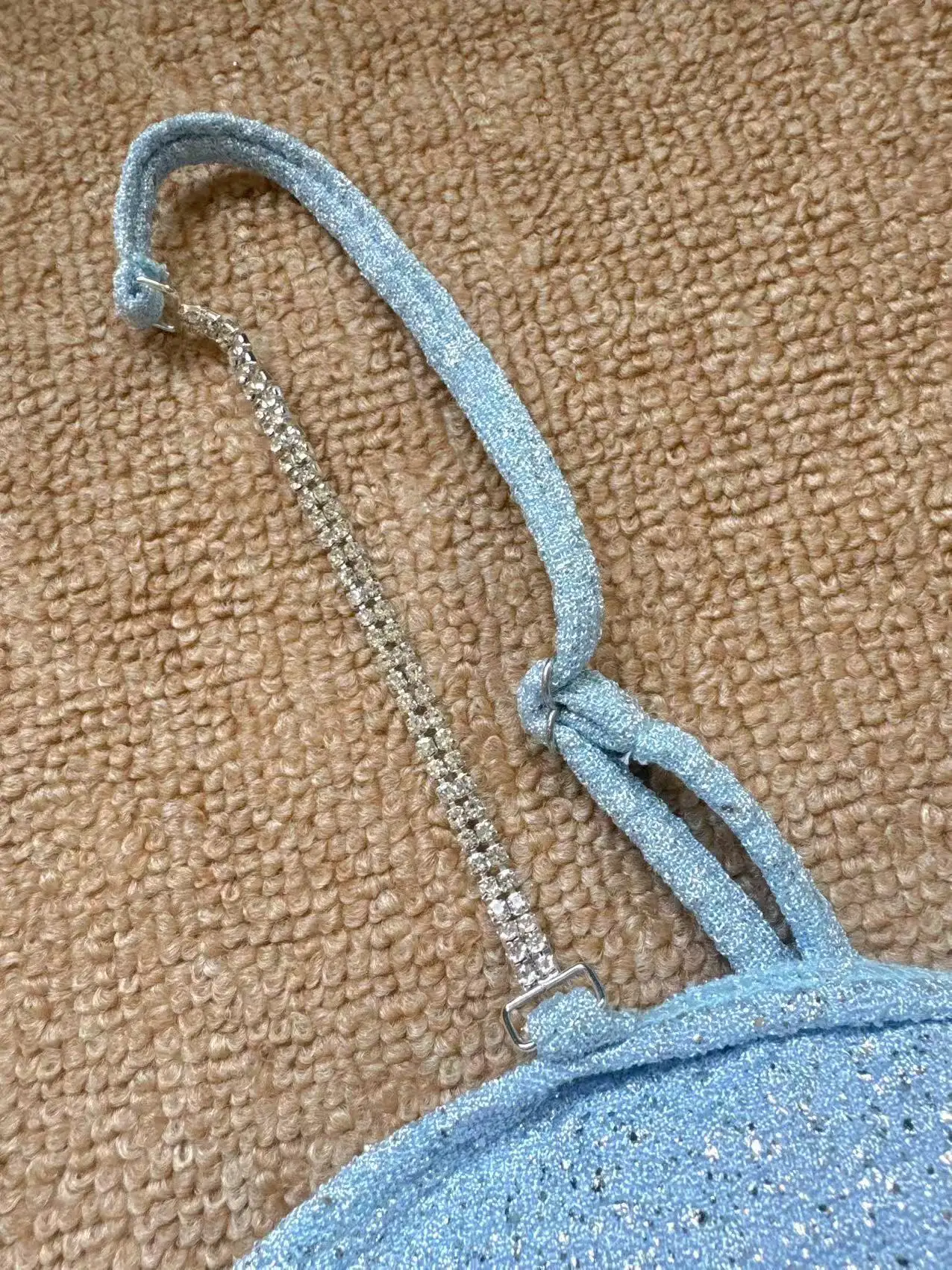 セクシーなグリッター、透かし彫りのワンピース水着、ラインストーン付きスカイブルーのプレーンビキニ、水着、ボディスーツ、女性用水着、ビキニ