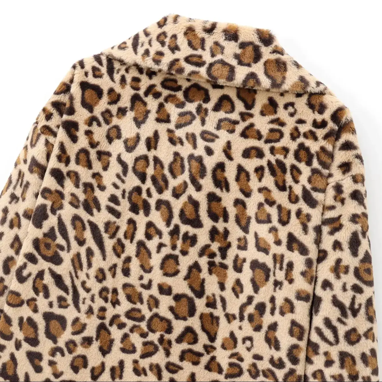 معطف نسائي موضة 2025 على الطراز الأوروبي والأمريكي شتوي جديد مطبوع عليه حيوانات من الفرو الصناعي معطف ملابس خارجية Mujer