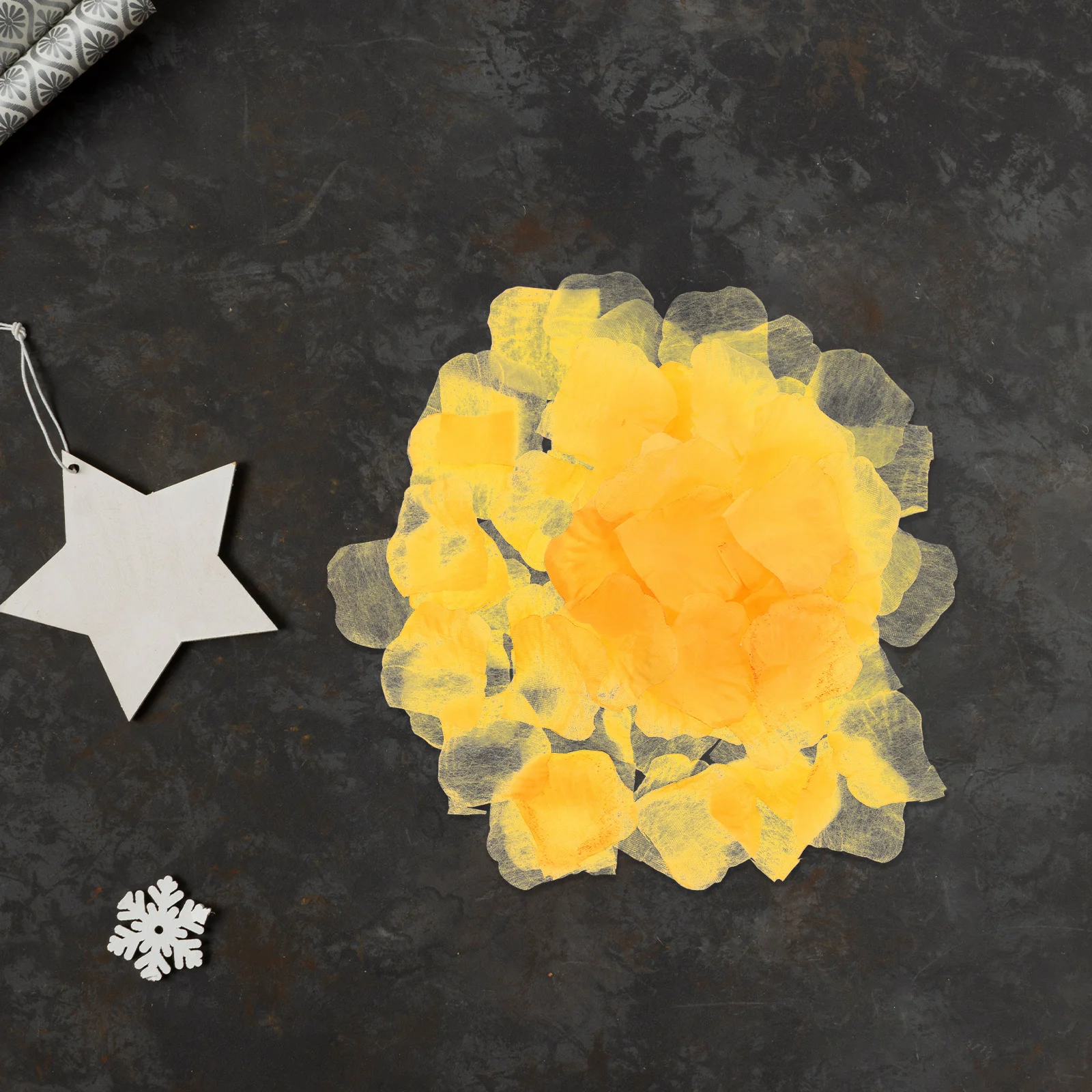 

100Pcs Soft Faux Silk Rose Petals Romantic Wedding Aisle Anniversary Flower Basket Scatter Orange Decorative