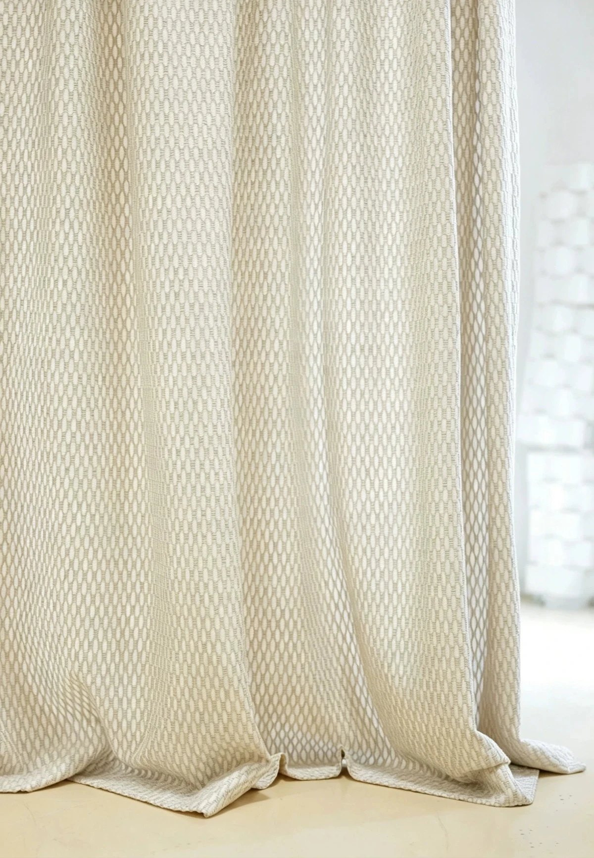 New Woven Jacquard Cream Colored Customized Blackout Curtains for Living Room Bedroom Partition Curtains Finished Products