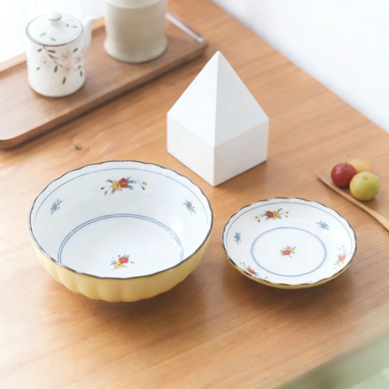 

Желтая керамическая миска в форме хризантемы для супа, салата, маленькая тарелка, японская ретро-посуда для повседневного использования