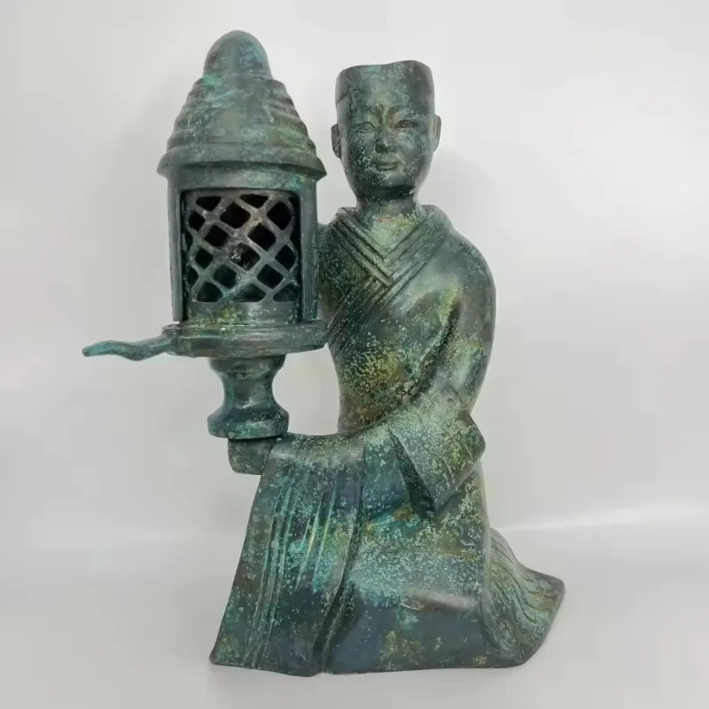 Bronze craft lantern, outstanding representative of the Han Dynasty, unique design, strong artistry
