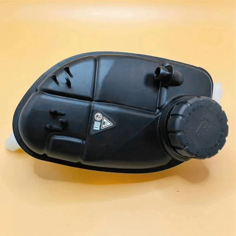 

Engine Coolant Expansion Tank Auxiliary Water Bottle 2465000049 2105010615 For Mercedes-Benz W176 A200 W246 B200 B260