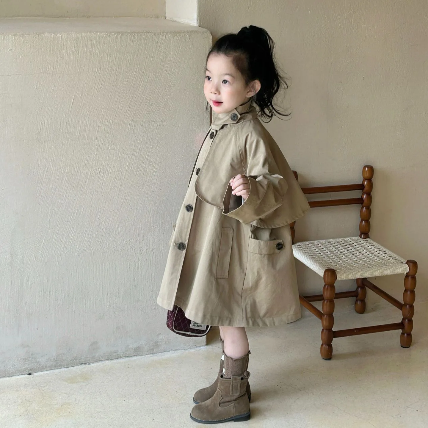 Trench Autumn New Childrens Clothing Girl European Style Medium Length Windbreaker Stand Collar Girl Loose Coat 2024