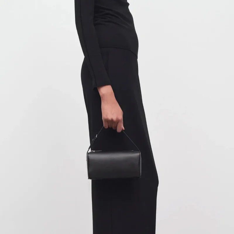 

2025 New Women's Casual Underarm Pencil Case, Multifunctional Cylindrical Design, Soft Leather Baguette Bag