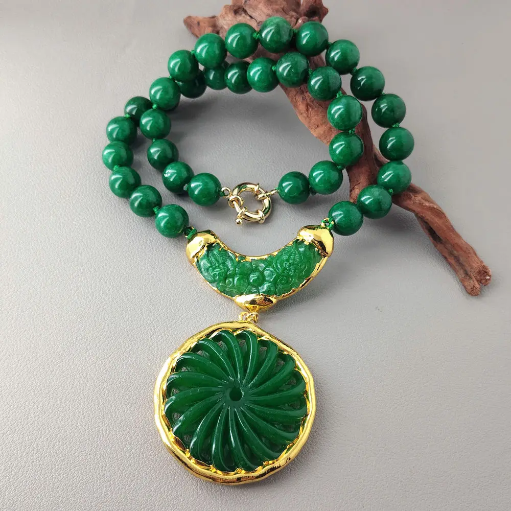 

Y·YING Green Jade Stone Handmade Bold Choker Carvef Pendant Necklaces Woman Jewelry