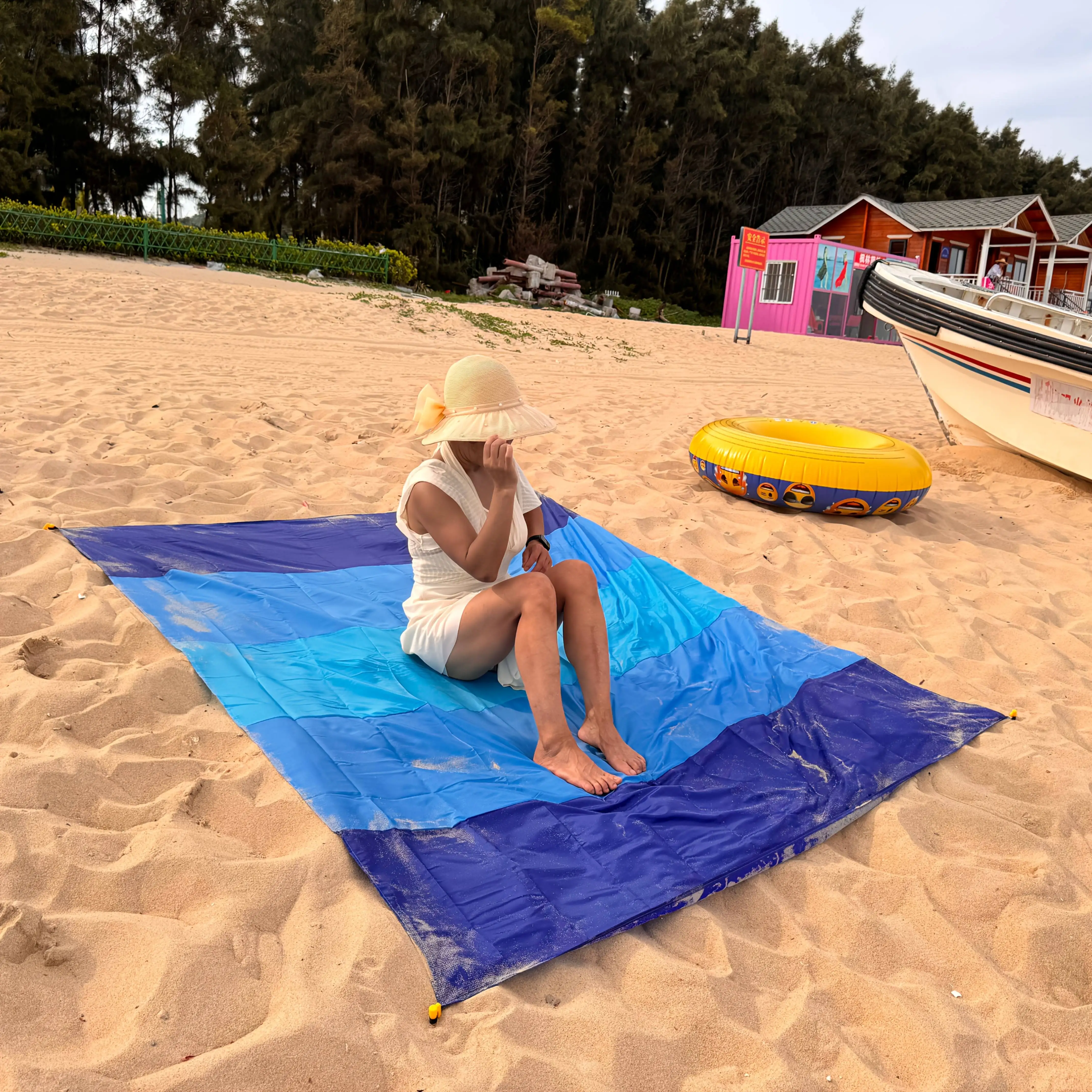 Sand Proof Beach Mat Blue And White Gradient Waterproof Picnic Mat Portable Folding Outdoor Camping Mat Beach Blanket