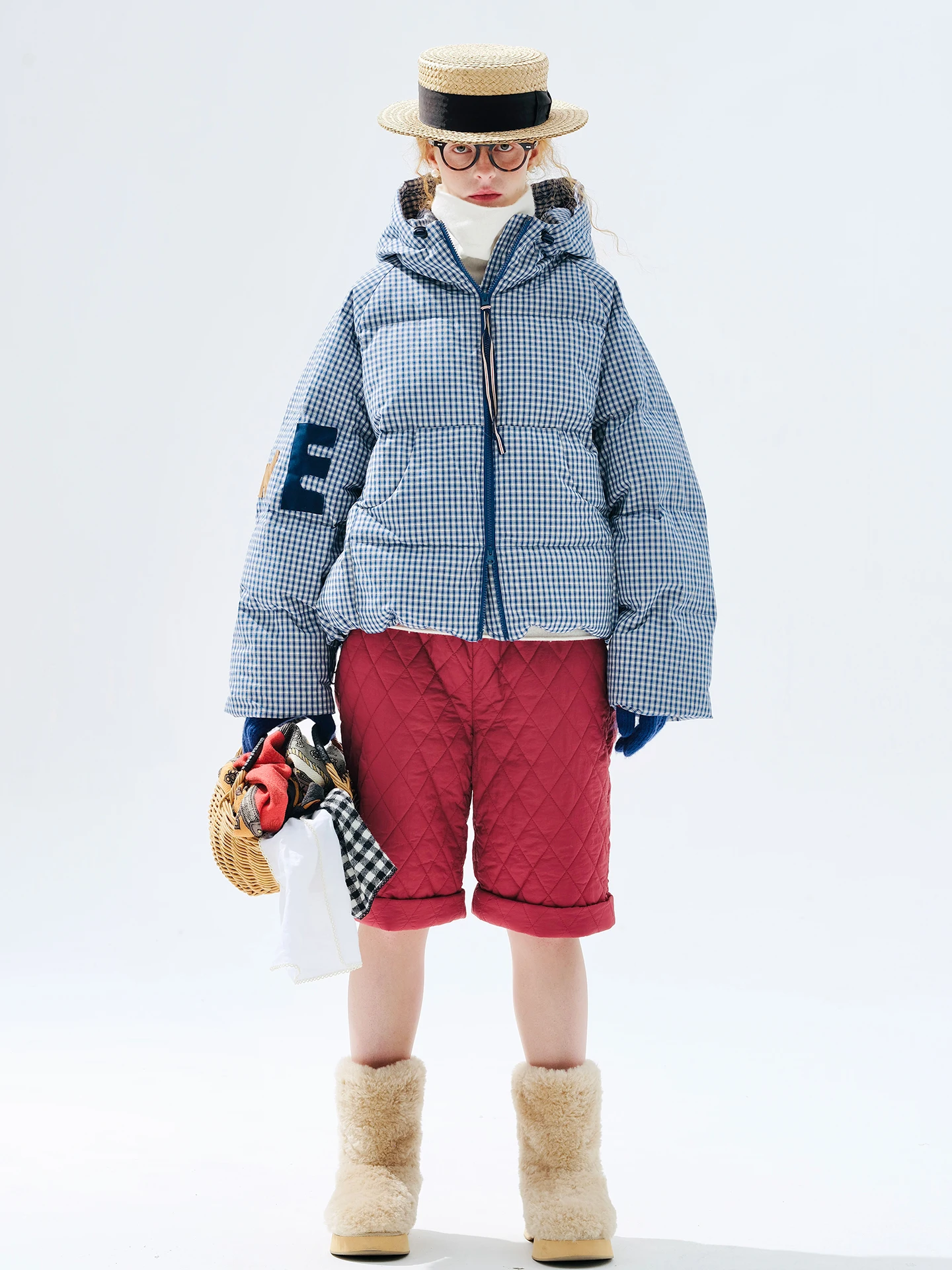 سترة شتوية قصيرة منقوشة باللون الأزرق الملكي imakokoni معطف بقلنسوة سميك بحروف متدفقة 255256 #4