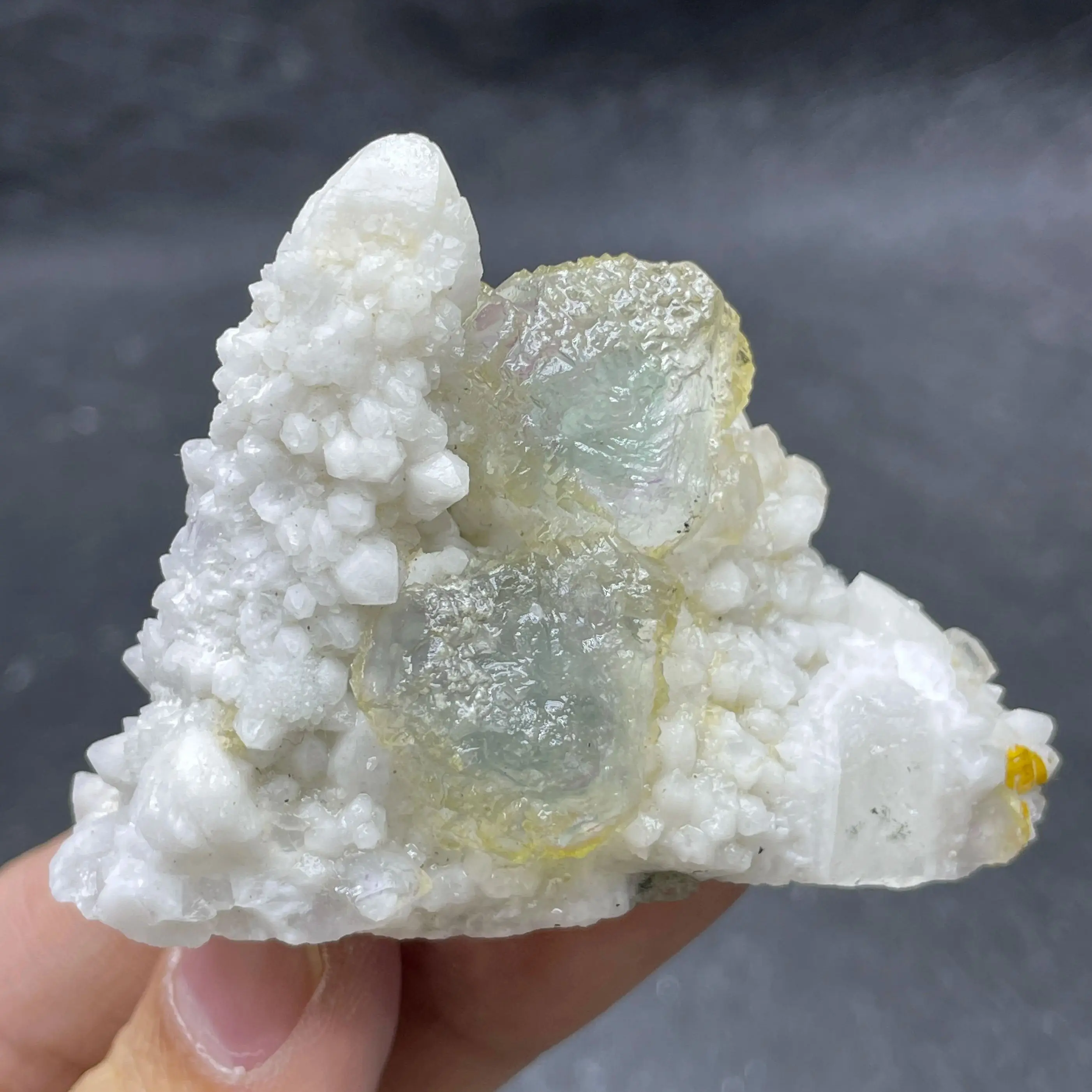 Natural Inner Mongolia Candle Clear Quartz Crystal Cluster With Fluorite Mineral Specimen Stones And Crystals Healing Home Decor