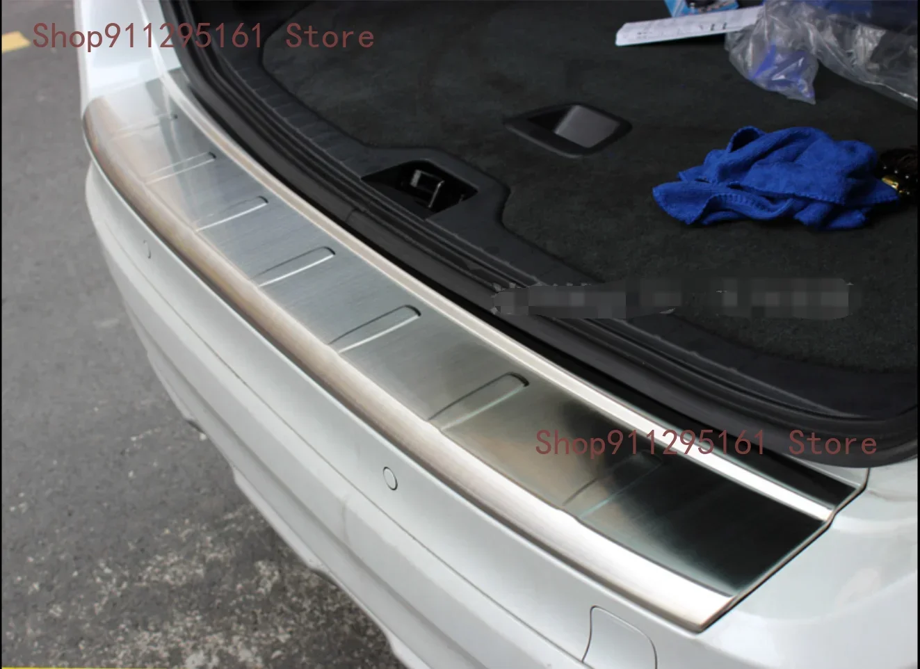 For Volvo Xc60 2009 2010 2011 2012 Car styling stainless steel Rear Bumper Protector Sill Trunk Tread Plate Trim