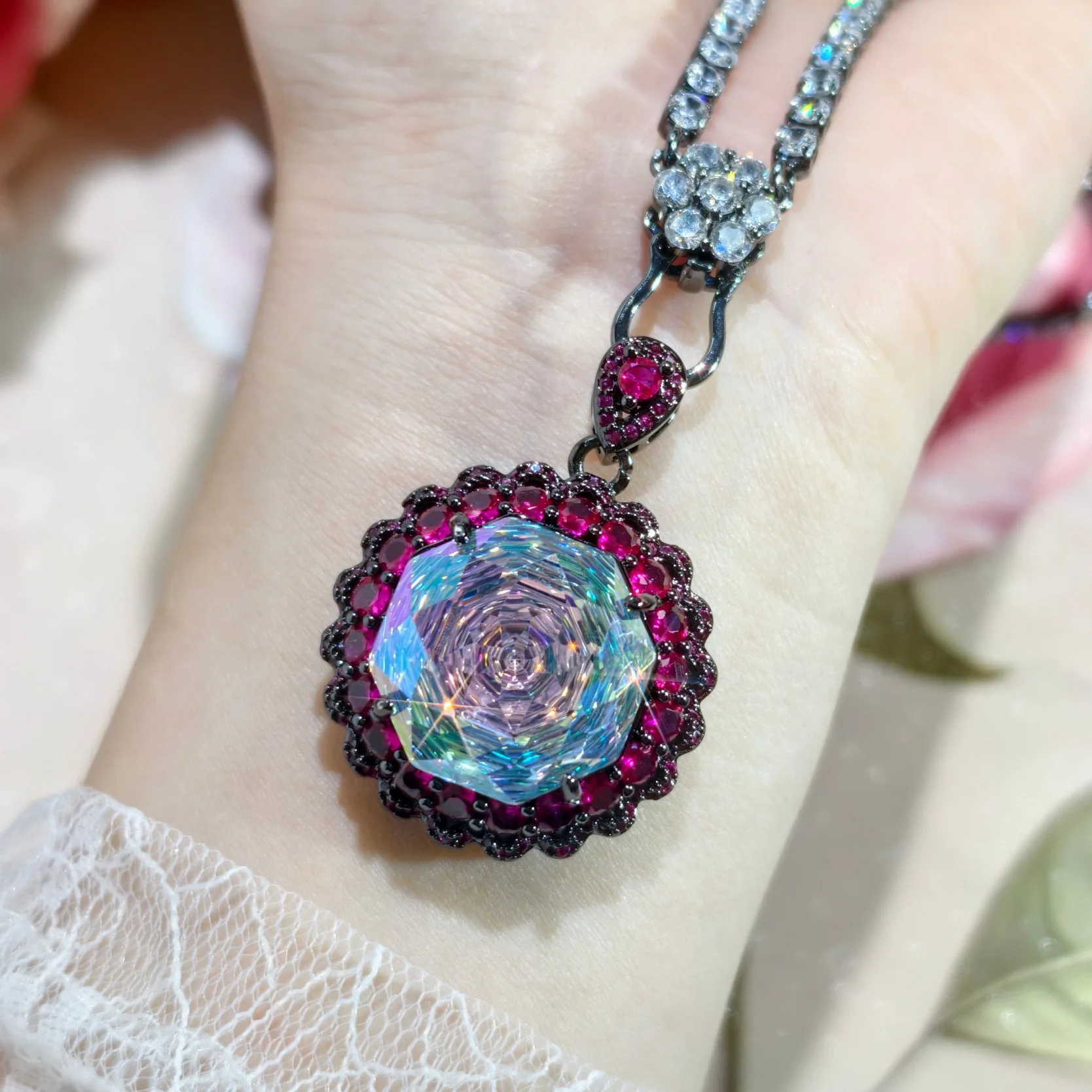 

High-end Crystal Rose Flower Pendant Women Jewelry Luxury 18MM Large Stone Necklace For Lady Engagement Accessories