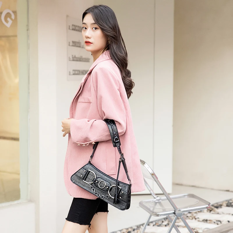 2024 New Niche Highend Luxury Armpit Bag Retro Personalized Shoulder Bag Commuter Fashion Handbag Popular Versatile Shoulder Bag