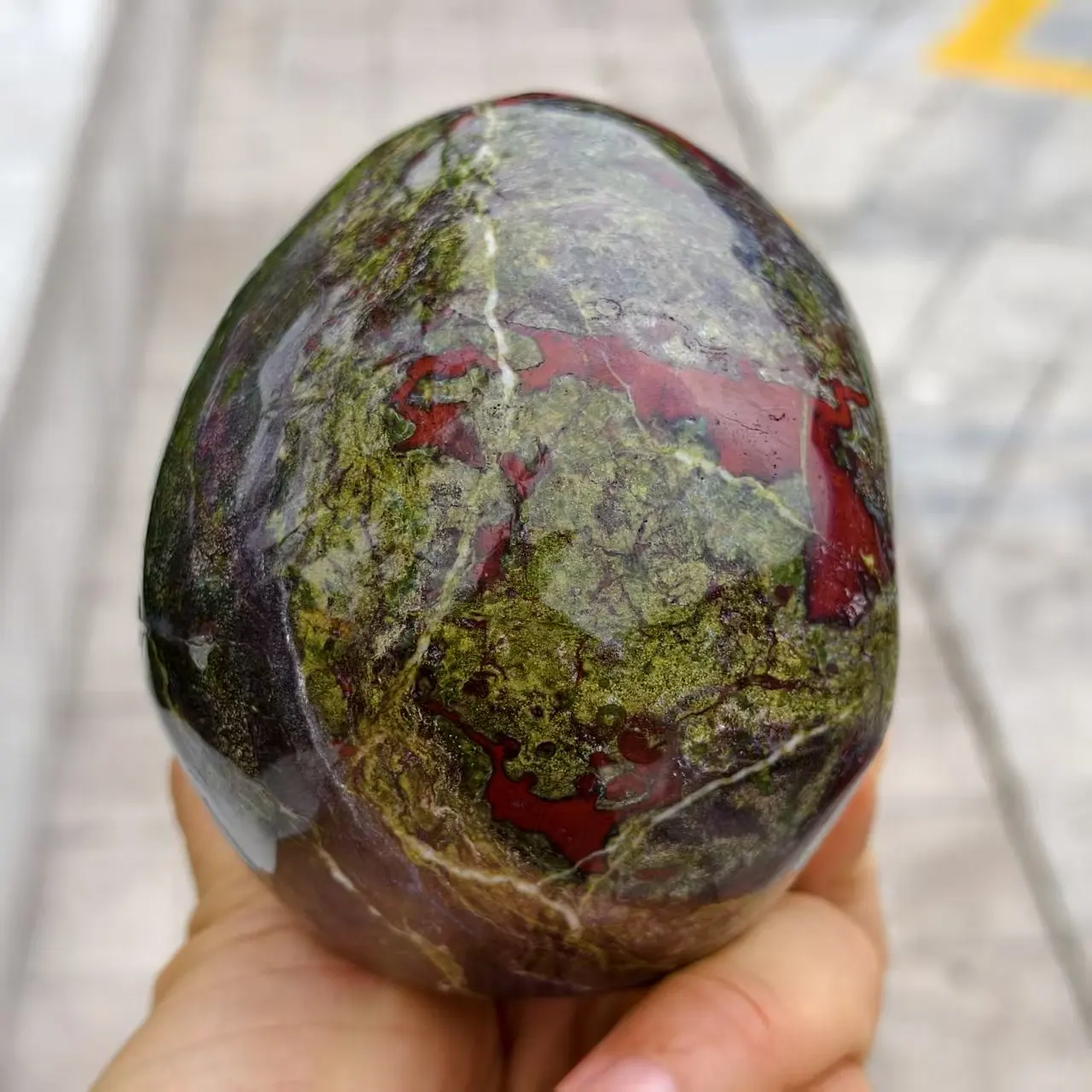 Natural Dragon's Blood Stone Skull,Quartz Crystal Dragon's Blood Stone Raw Stone Ore Polishing, Skull, Mineral Healing