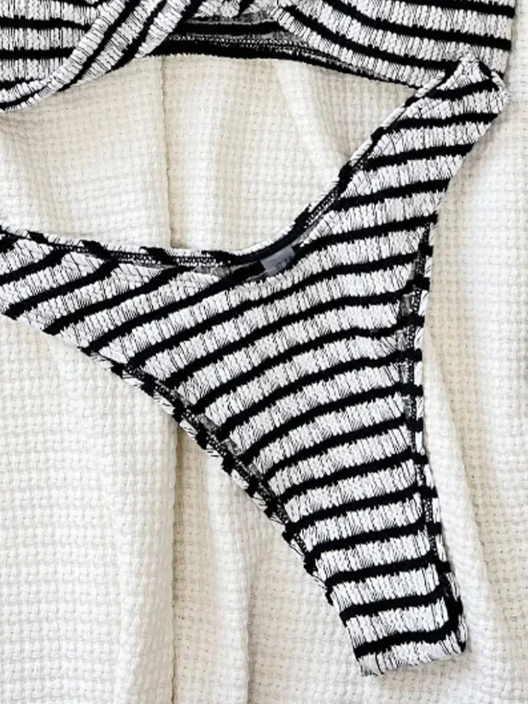 섹시 스트라이프 베스트 비키니 2피스 세트 여성 하이웨이스트 스플릿 수영복 백리스 비치 휴가 비키니 2024 신상 여름 비키니 세트